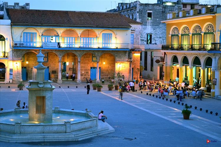 La Plaza Vieja  or Old Square