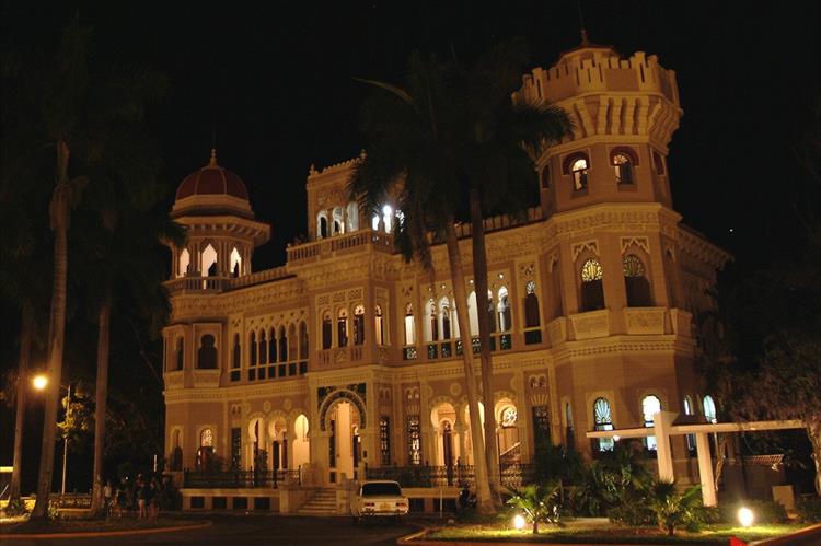 Сьенфуэгос  - «Южная жемчужина Кубы»