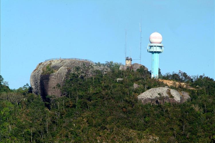 La piedra donde se posan las nubes
