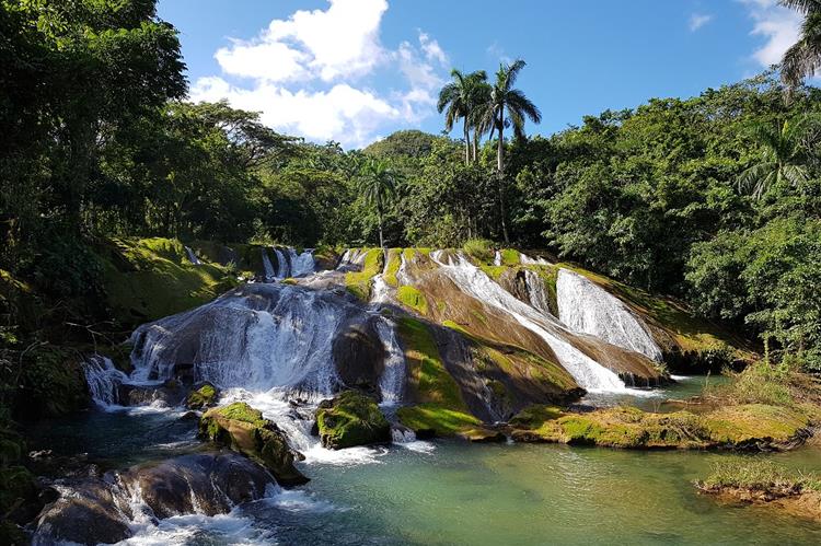 Wasserfälle von El Nicho als Touristenmagnet