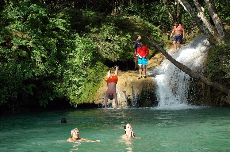 Topes de Collantes, Chute d'eau El Caburní Topes de Collantes, Chute d'eau El Caburní