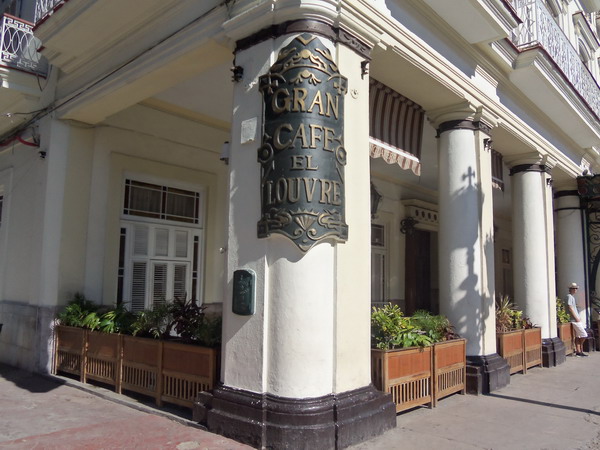 Le Café La Acera del Louvre, L'Hôtel Inglaterra, La Havane, Cuba. Le Café La Acera del Louvre, L'Hôtel Inglaterra, La Havane, Cuba.