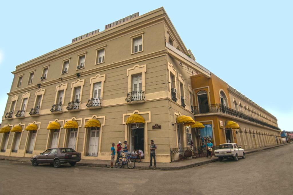 L'Hôtel Plaza, Camagüey, Cuba. L'Hôtel Plaza, Camagüey, Cuba.