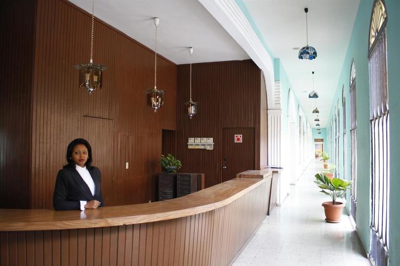 Réception de l'Hôtel Plaza, Camagüey, Cuba. Réception de l'Hôtel Plaza, Camagüey, Cuba.