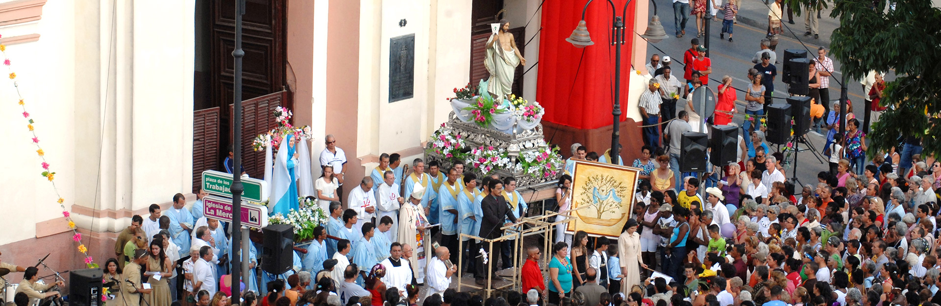 Procesion religiosa en Camagüey, Cuba