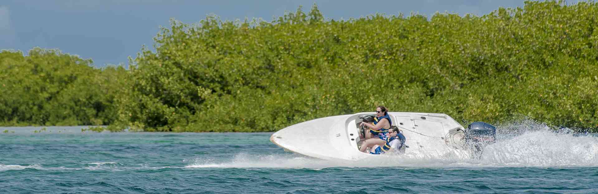 Морская деятельность в Плайя-Джибакоа, CubaTravel