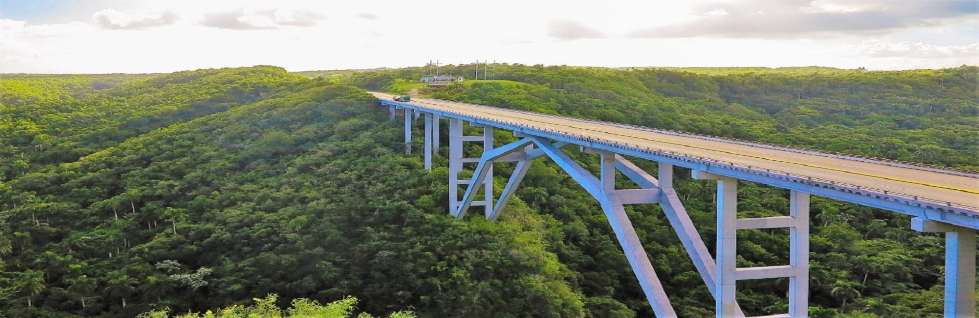 Bacunayagua Bridge, Cuba Travel