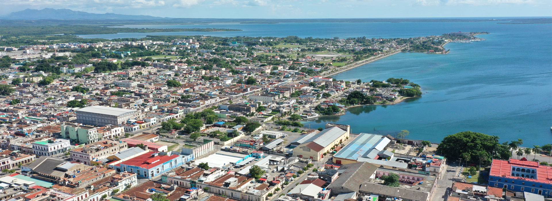Luftaufnahme der Bucht und Cienfuegos Stadt.Cuba Travel