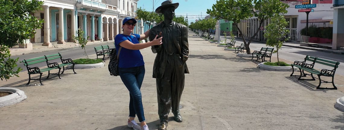 Statue dans le Prado de Benny Moré, chanteur de Cienfuegos
