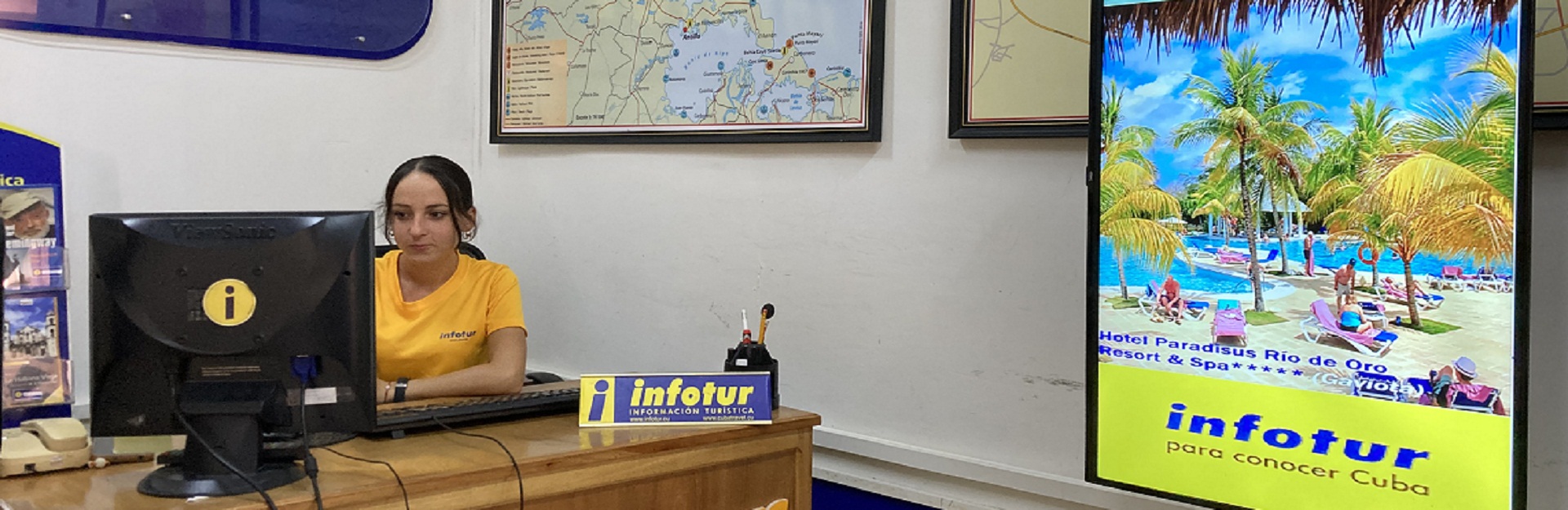Especialistas de la Información Turística-Holguín-Cuba
