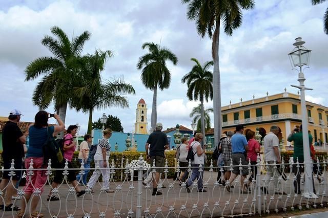 Cuba ofrece seguridad a los que la visitan. Cuba ofrece seguridad a los que la visitan.
