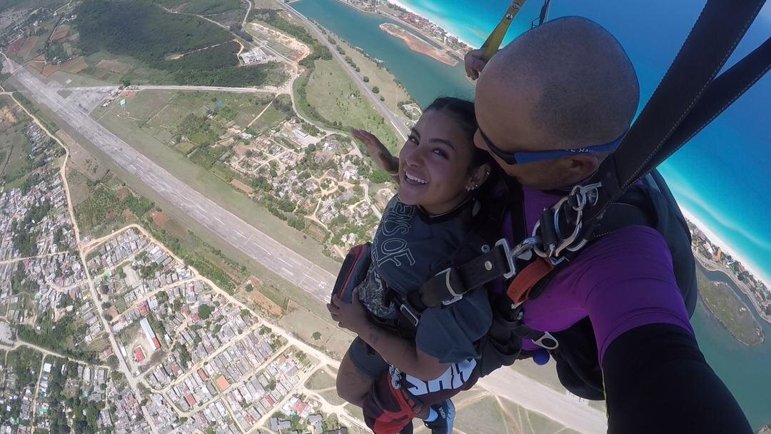 Saltos en tándem, Centro Internacional de Paracaidsmo de Varadero