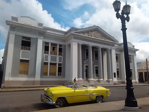 Colegio San Lorenzo. Cienfuegos. Cuba Travel Colegio San Lorenzo. Cienfuegos. Cuba Travel