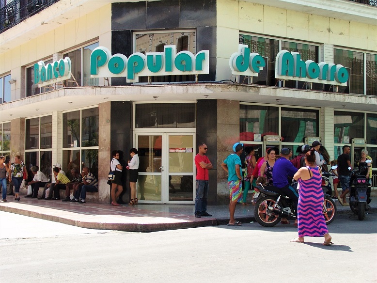 Monedas en Cuba. Banco Popular Cienfuegos.Cuba Travel Monedas en Cuba. Banco Popular Cienfuegos.Cuba Travel